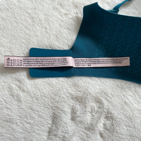 Victoria's Secret Lined Demi Bra - Picture 6 of 6